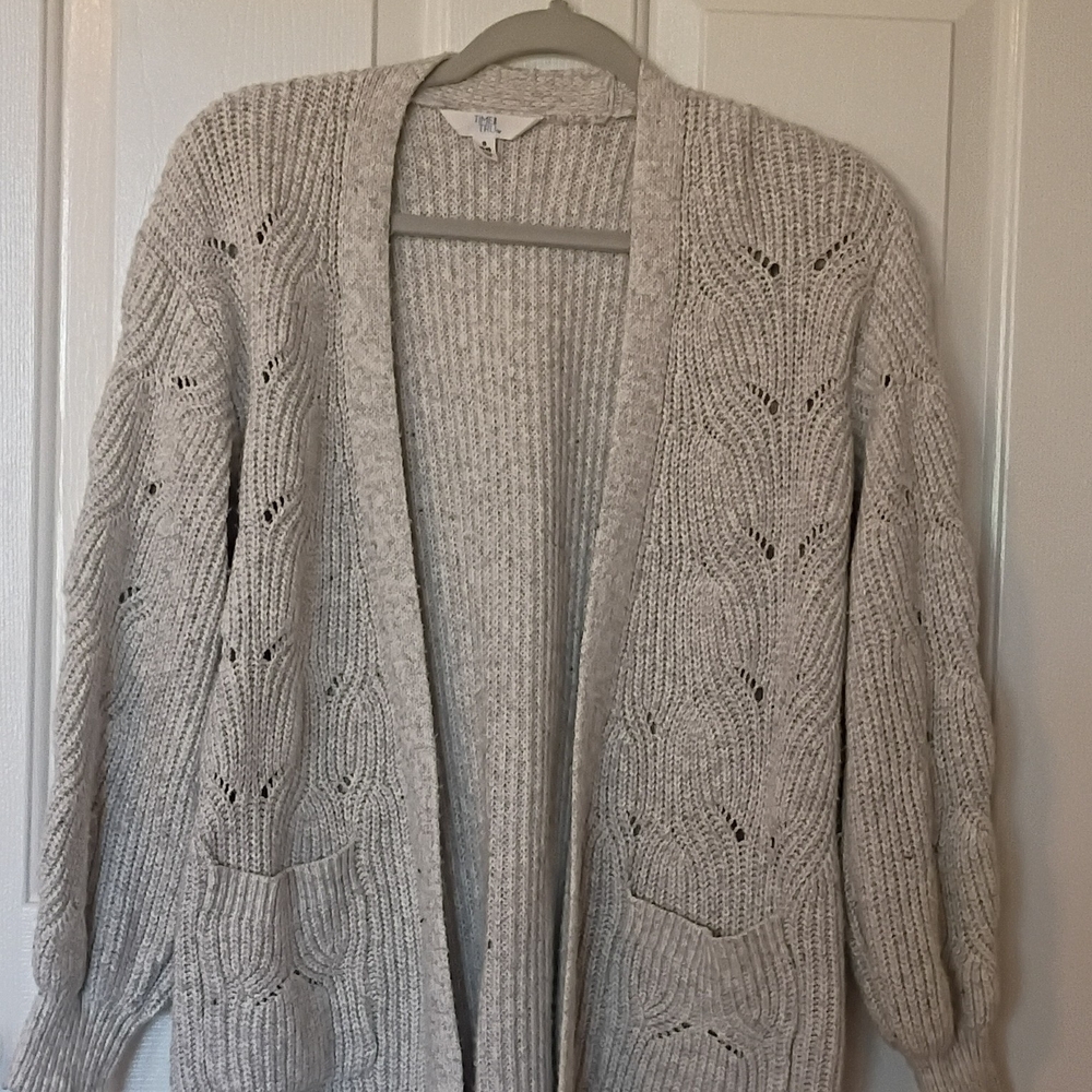 Time and Tru Light Gray Open-Front Cardigan